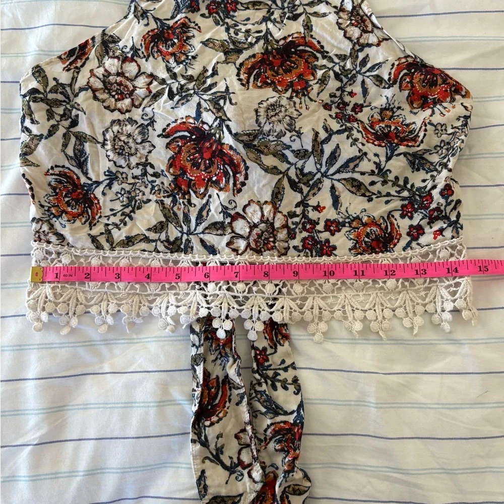 Medium Abercrombie & Fitch Floral Crochet Open Back Tie Crop Top - Picture 14 of 15